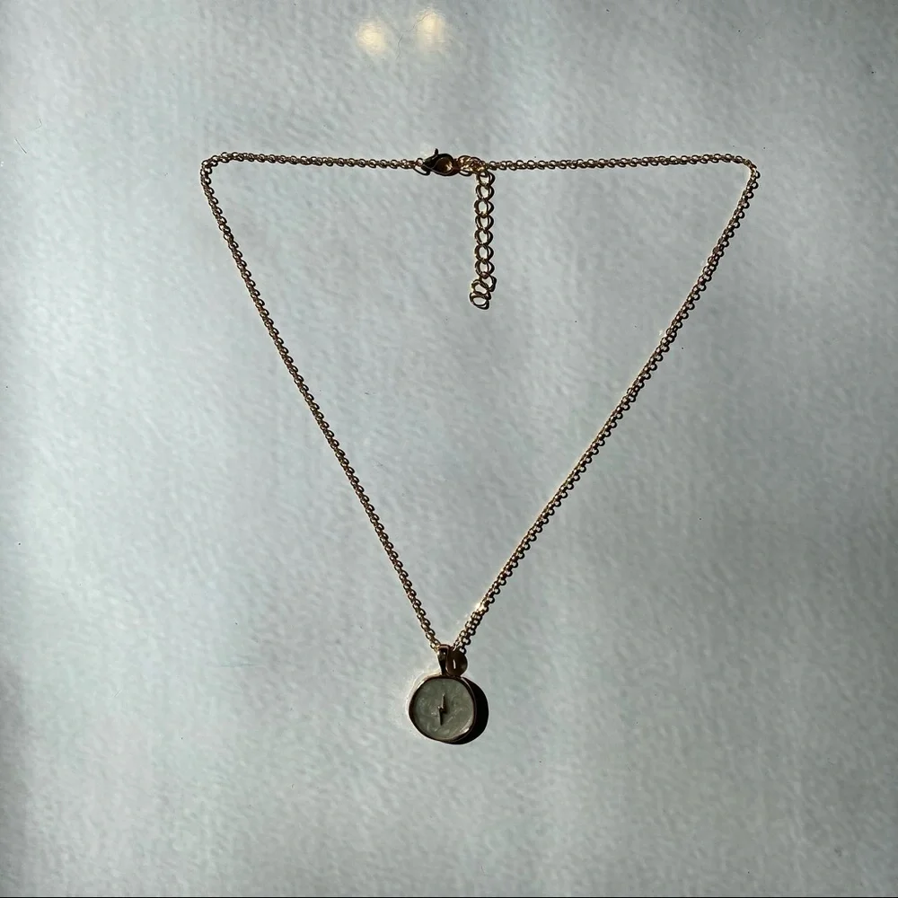 Lightning Necklace - Picture 4 of 9